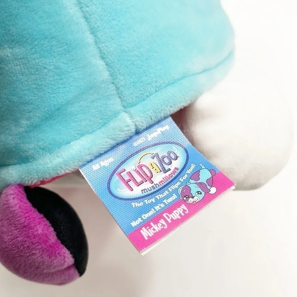 Flip A Zoo Phinney Kitty & Mickey Puppy 2-in-1 pillow